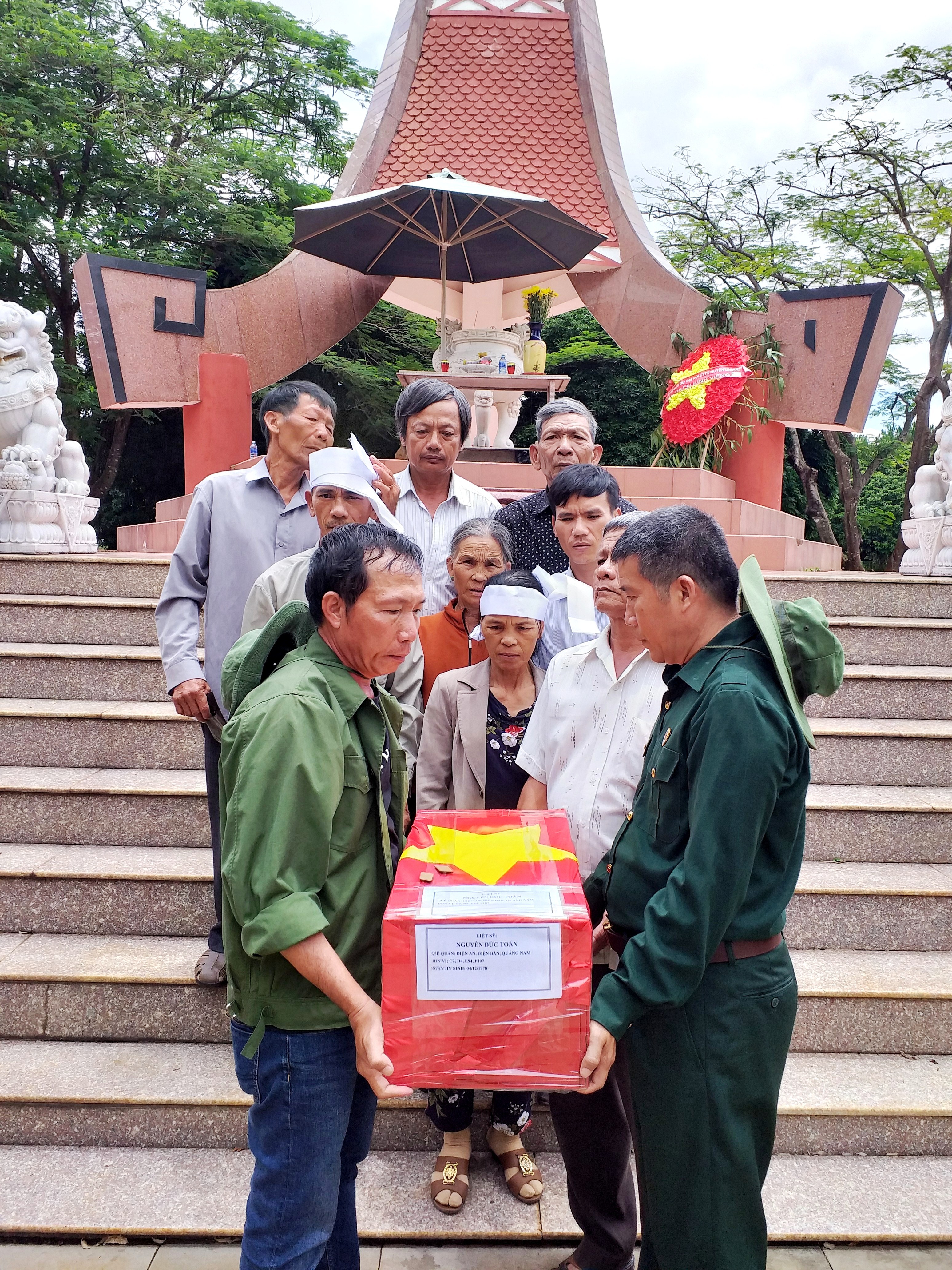 Đưa liệt sĩ quân tình nguyện hy sinh 41 năm về với quê nhà